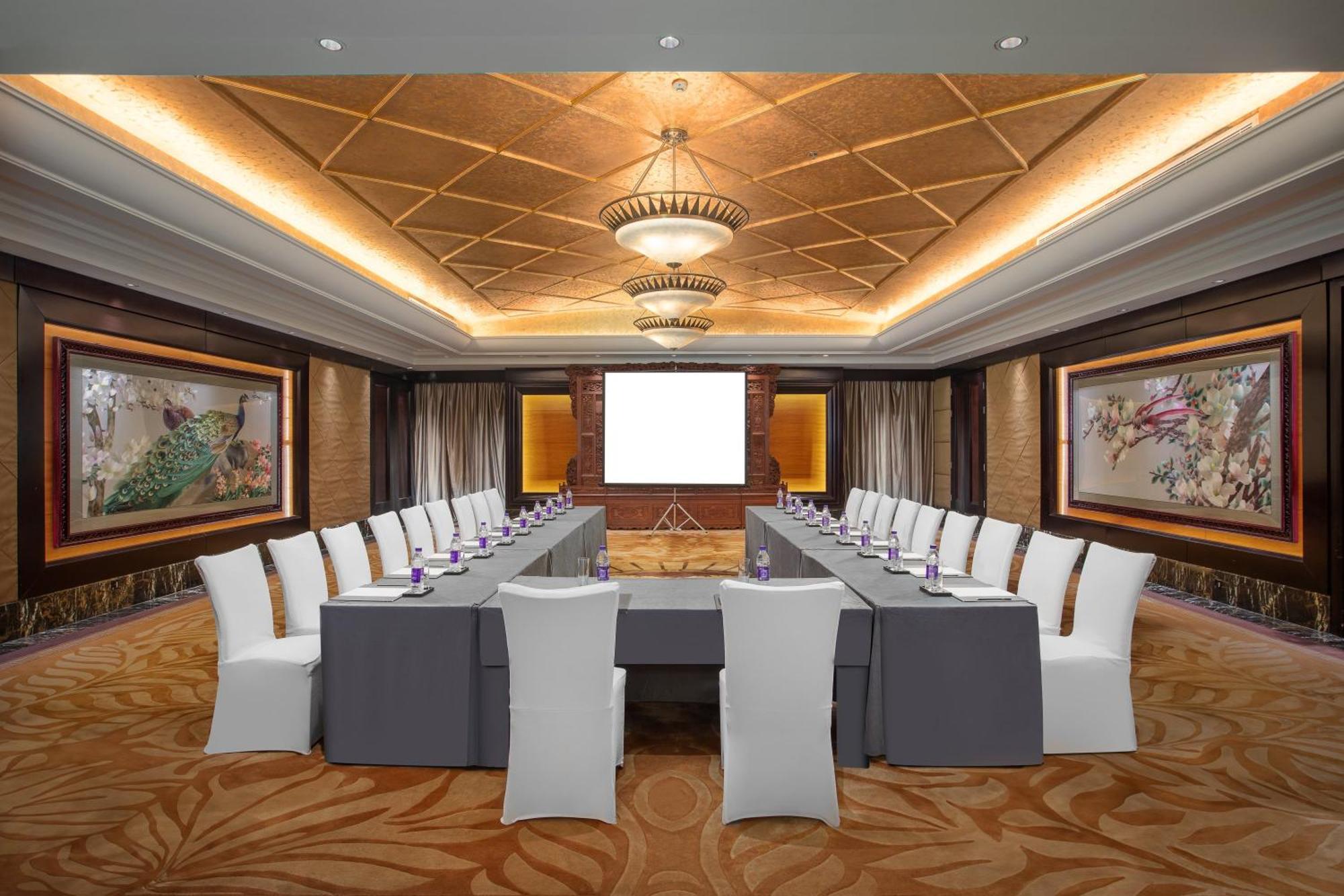 Crowne Plaza Tianjin Binhai Center By Ihg Exterior photo