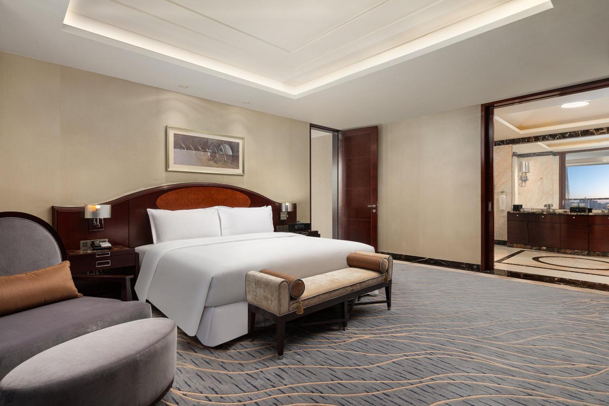 Crowne Plaza Tianjin Binhai Center By Ihg Exterior photo